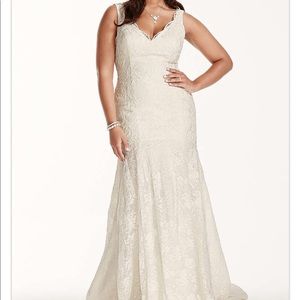 White wedding dress never worn